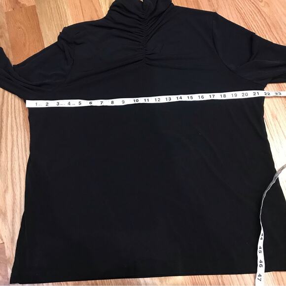 Susan Graver Solid Black Long Sleeve Top w/ Ruched Neckline large - Picture 4 of 6